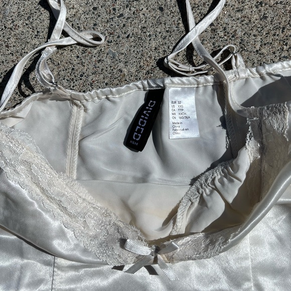 Silk top - Picture 2 of 2